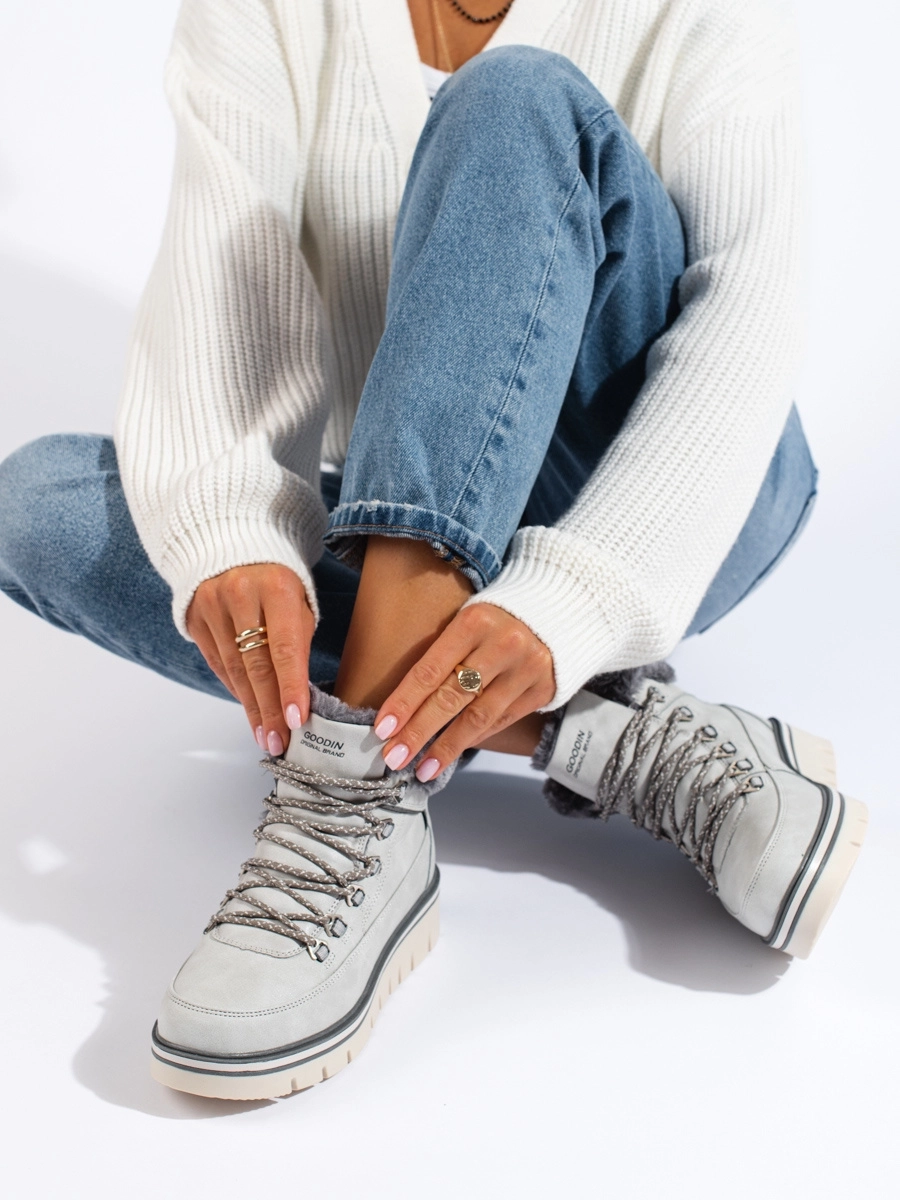 Exkluzívne dámske sivé členkové topánky bez podpätku