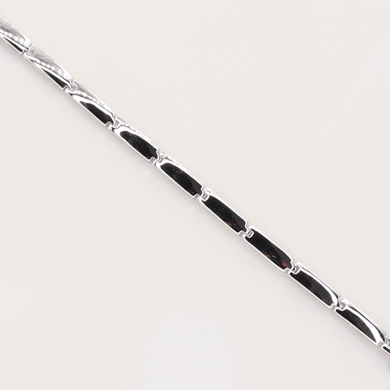 Strieborný náramok 113550