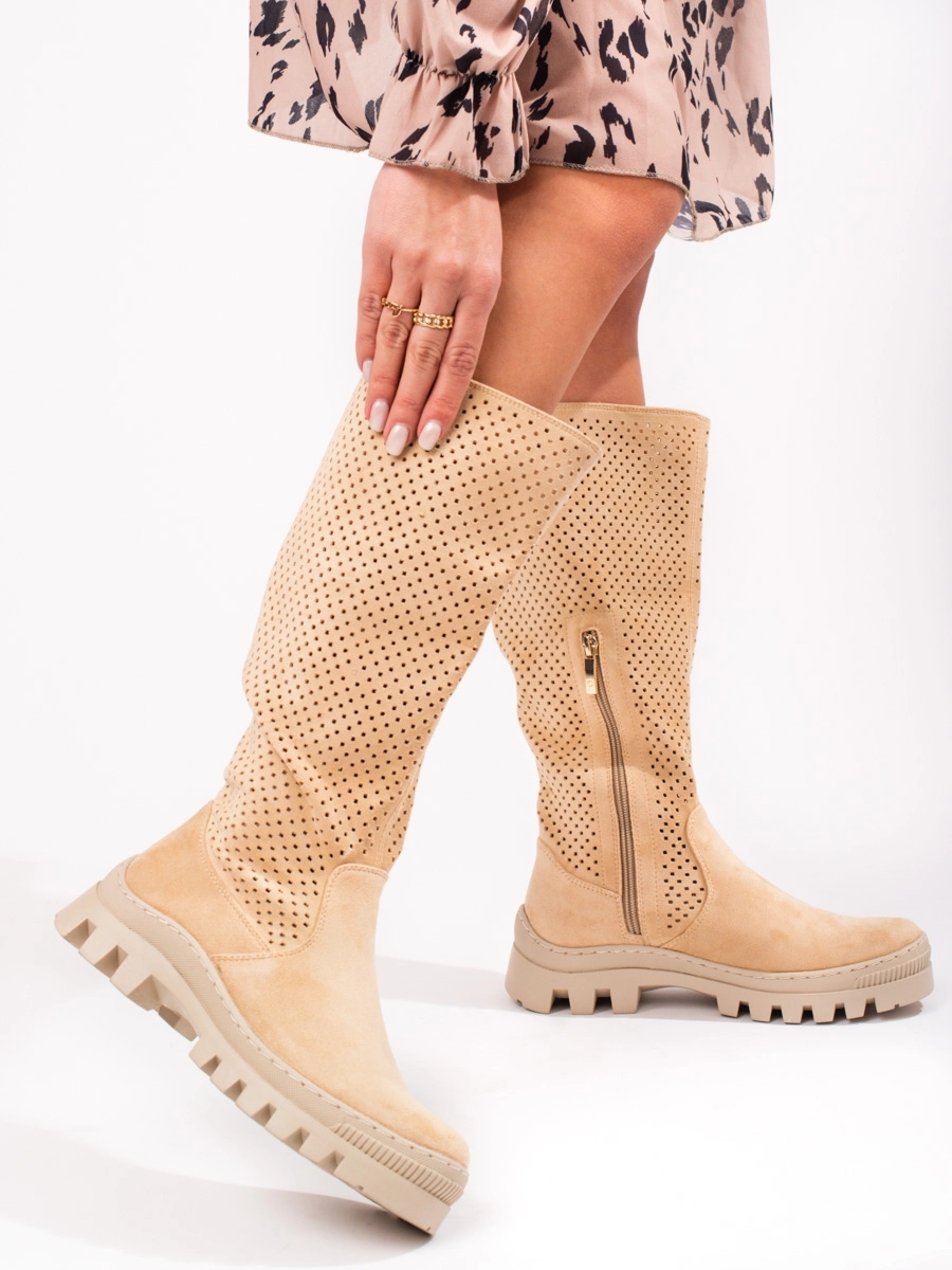 Zaujímavé dámske topánky na plochom podpätku béžové